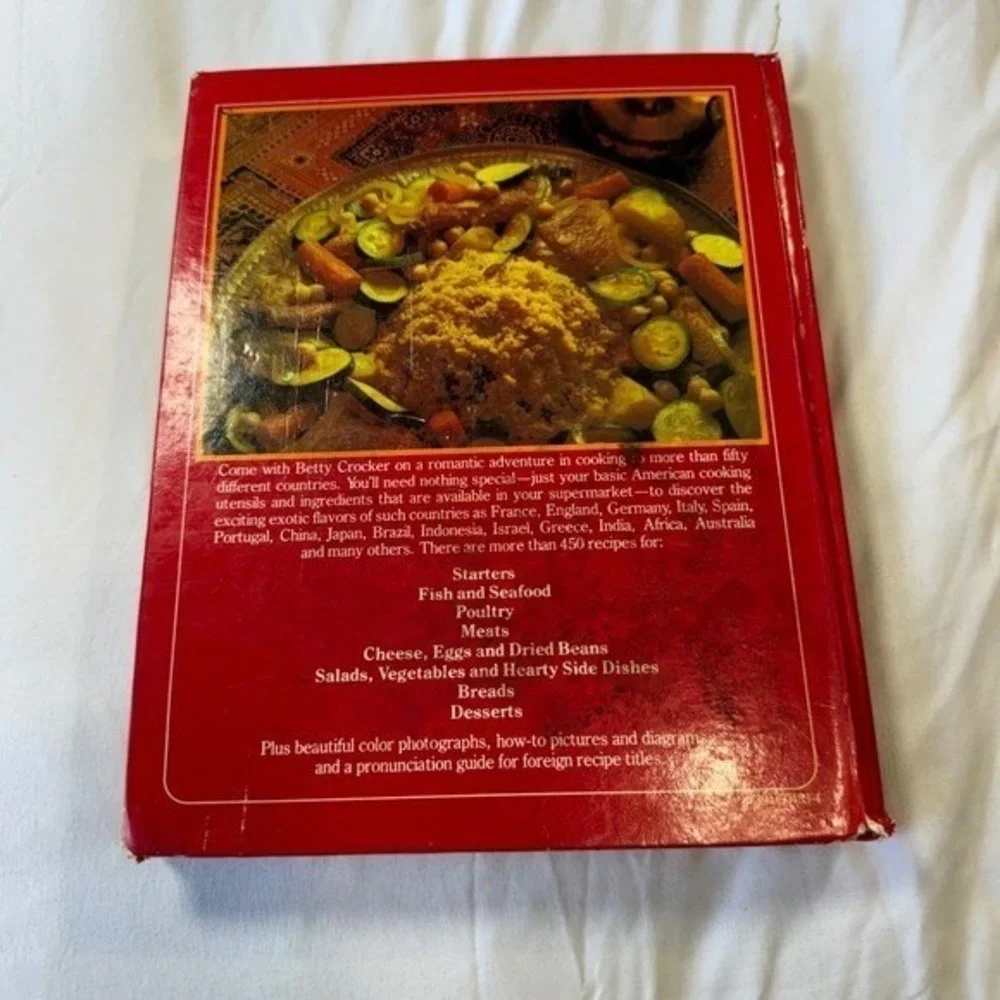 Betty Crockers International Cookbook 1980 1st Edition Recipes Vintage